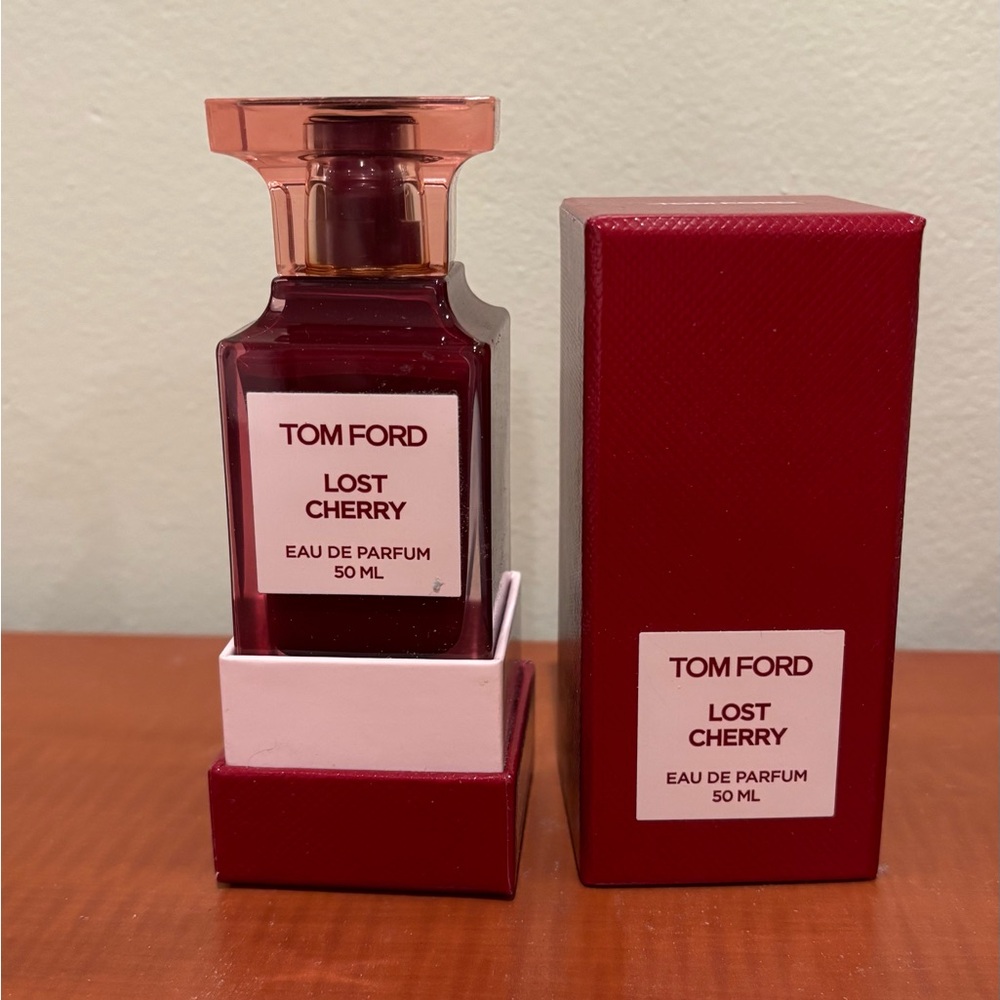 Tom Ford Lost Cherry Eau de Parfum in Deep Red